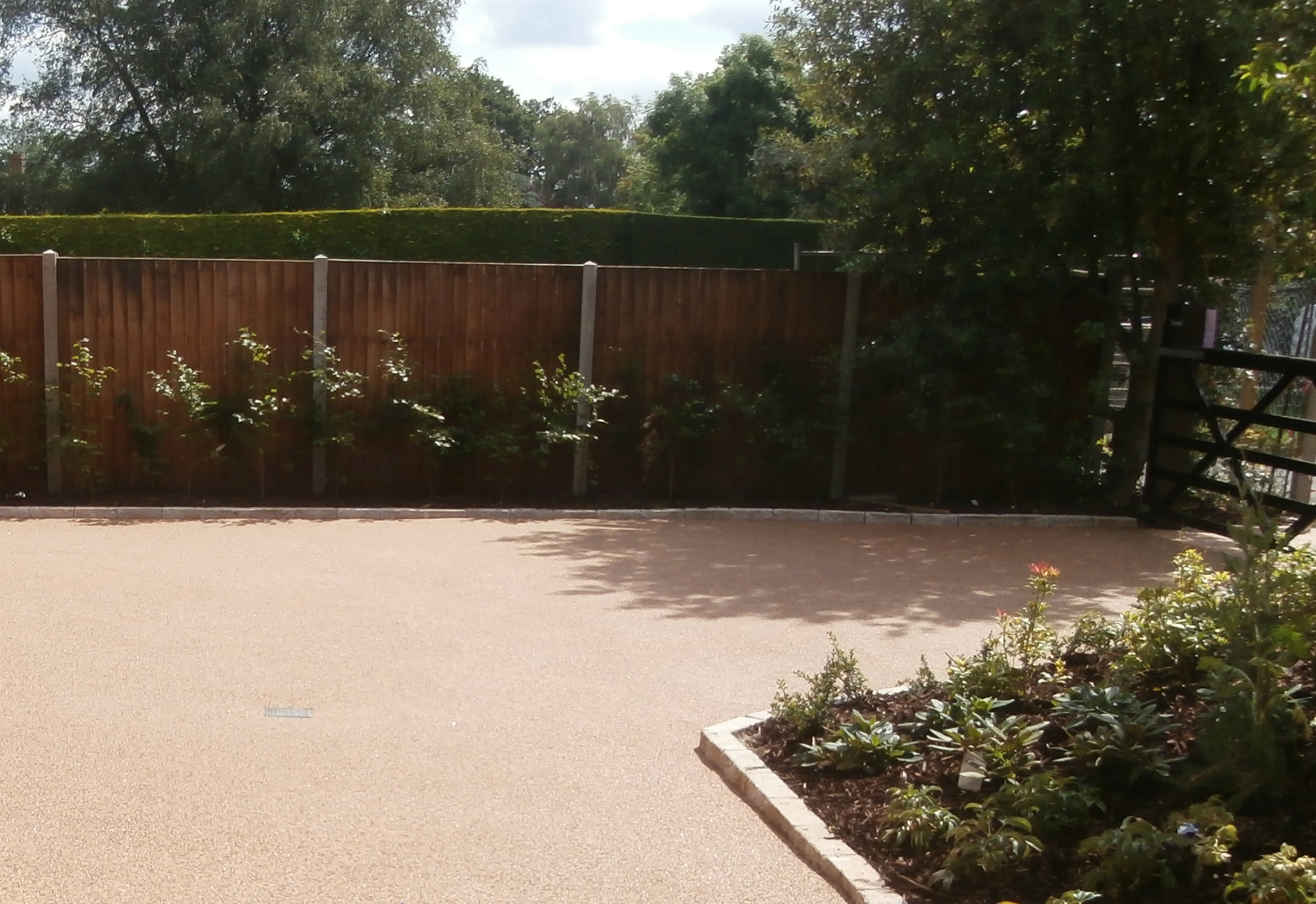 Need Advice or a No-Obligation Quote on Resin Bound driveway?